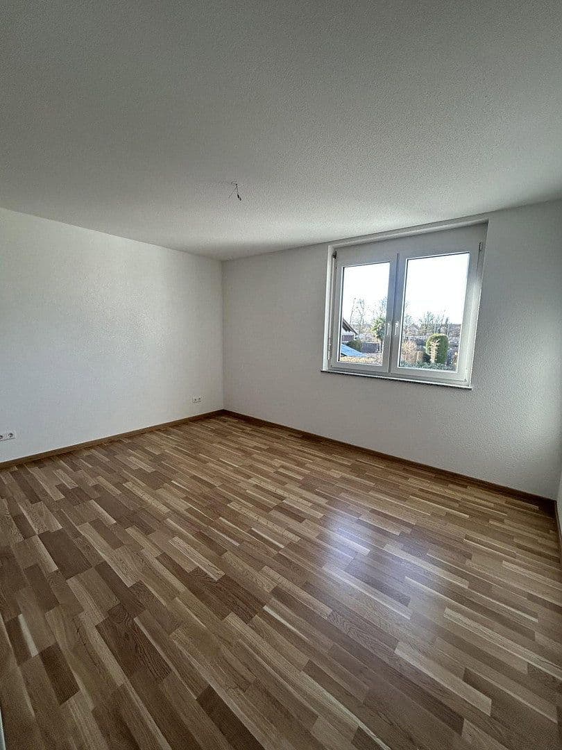 Prenájom bytu 3-izbový 84 m², Neuenburg am Rhein, Bádensko-Wurttembersko Prenájom bytu 3-izbový 84 m², Neuenburg am Rhein, Bádensko-Wurttembersko