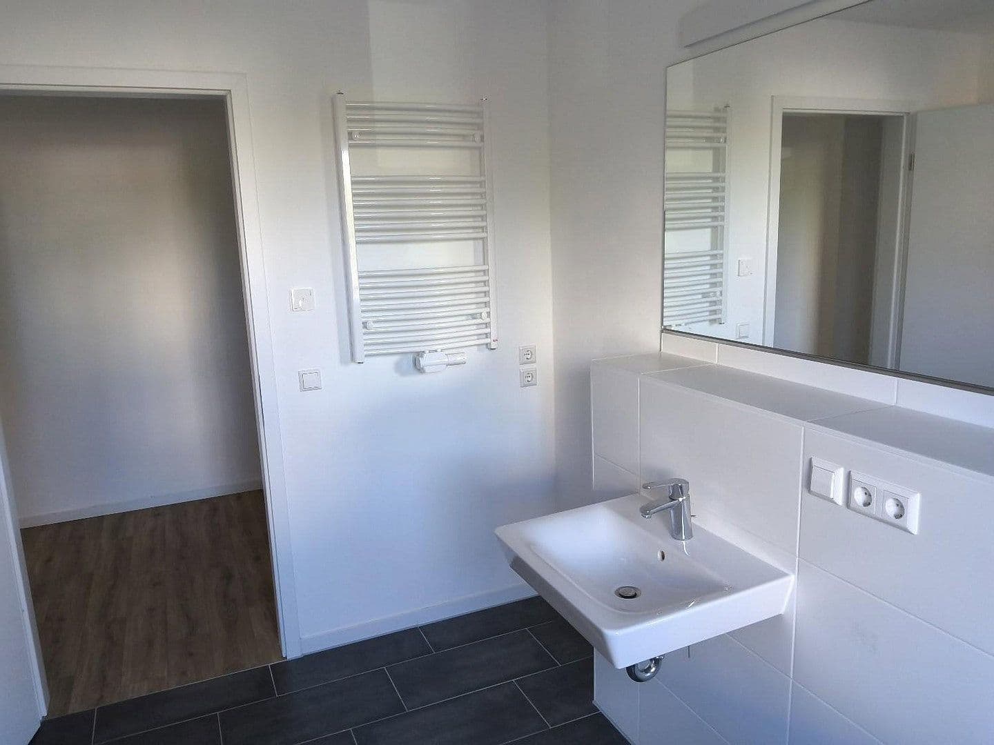 Prenájom bytu 3-izbový 87 m², Berlin, Berlín Prenájom bytu 3-izbový 87 m², Berlin, Berlín