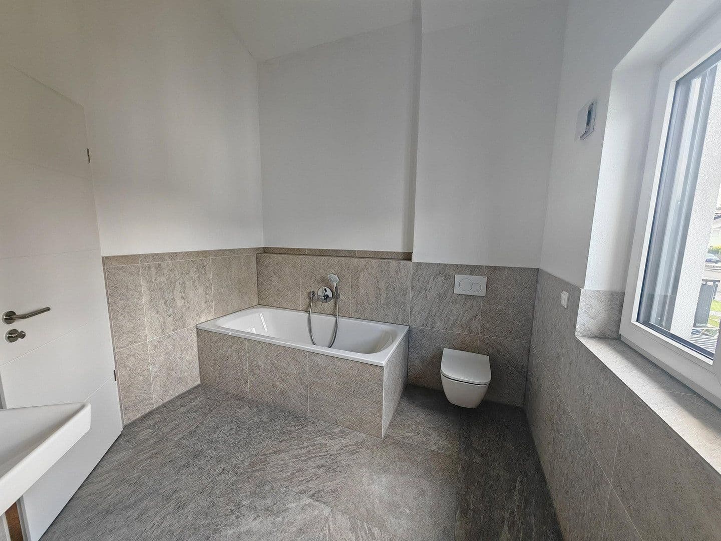 Predaj domu 153 m², pozemek 206 m², Brunnthal, Bavorsko Predaj domu 153 m², pozemek 206 m², Brunnthal, Bavorsko