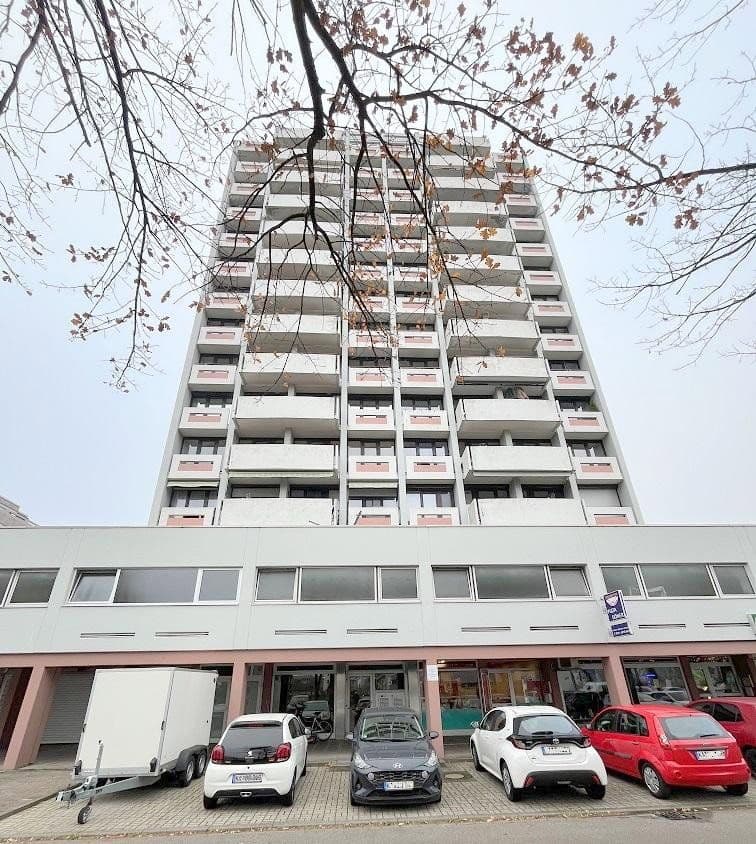 Prenájom bytu 3-izbový 143 m², Karlsruhe-Neureut, Bádensko-Wurttembersko Prenájom bytu 3-izbový 143 m², Karlsruhe-Neureut, Bádensko-Wurttembersko