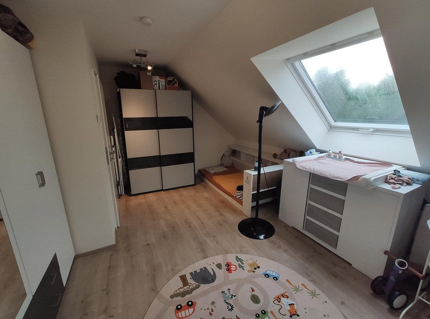 Prenájom bytu 3-izbový 91 m², Danziger Straße 1, Wermelskirchen, Severné Porýnie - Westfálsko Prenájom bytu 3-izbový 91 m², Danziger Straße 1, Wermelskirchen, Severné Porýnie - Westfálsko