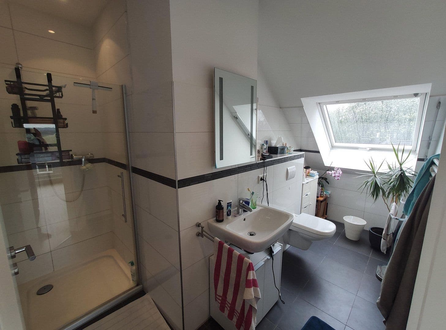 Prenájom bytu 3-izbový 91 m², Danziger Straße 1, Wermelskirchen, Severné Porýnie - Westfálsko Prenájom bytu 3-izbový 91 m², Danziger Straße 1, Wermelskirchen, Severné Porýnie - Westfálsko