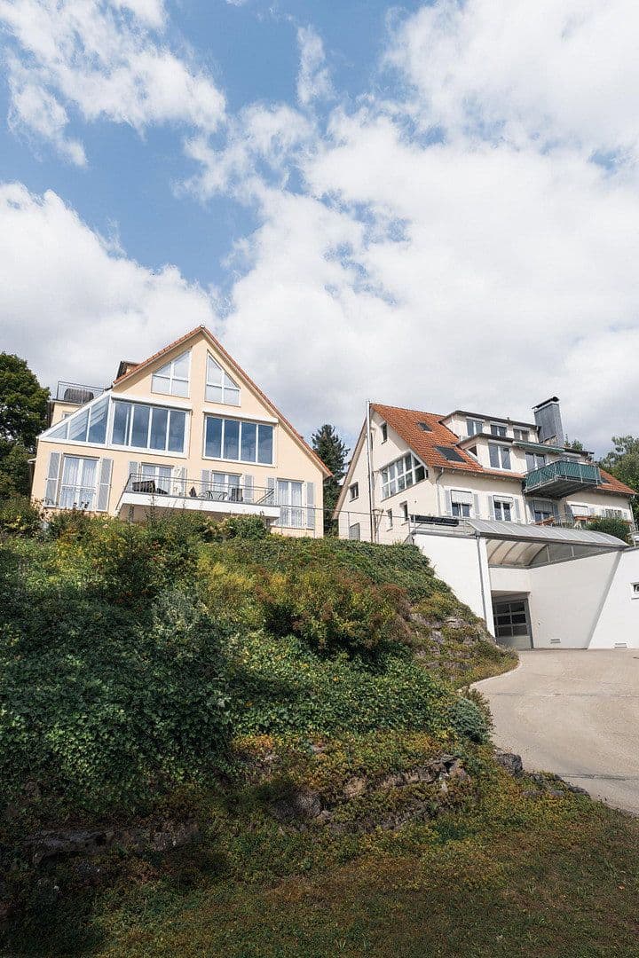 Prenájom bytu 5-izbový 149 m², Tübingen, Bádensko-Wurttembersko Prenájom bytu 5-izbový 149 m², Tübingen, Bádensko-Wurttembersko