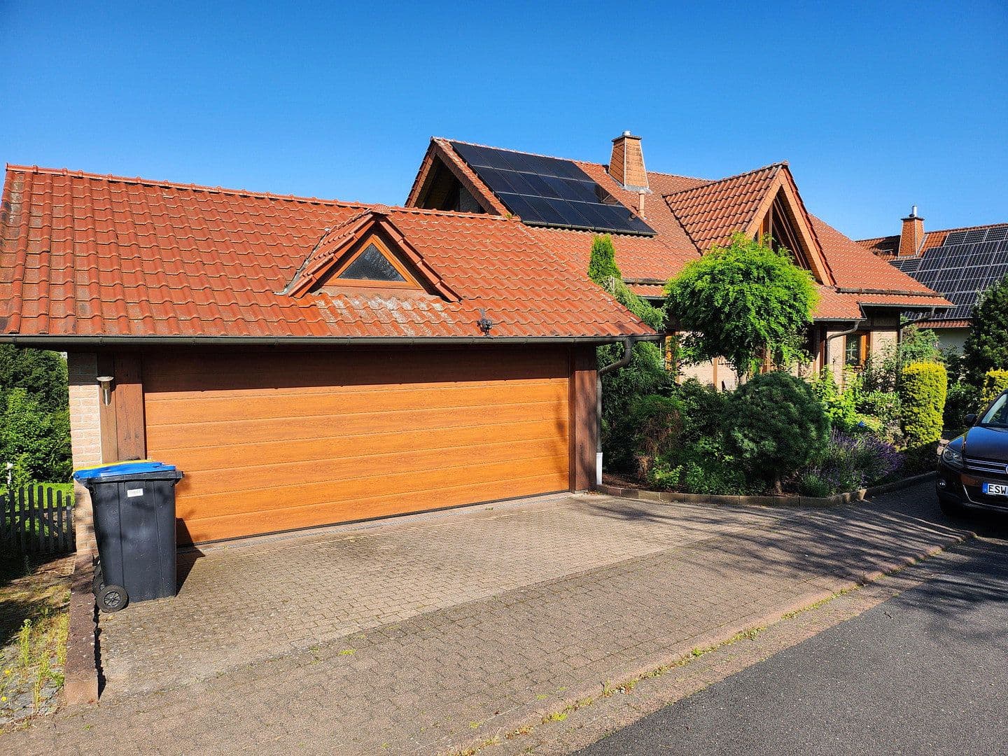 Predaj domu 240 m², pozemek 767 m², Schlotheimer Strasse 42, Hessisch Lichtenau, Hesensko Predaj domu 240 m², pozemek 767 m², Schlotheimer Strasse 42, Hessisch Lichtenau, Hesensko