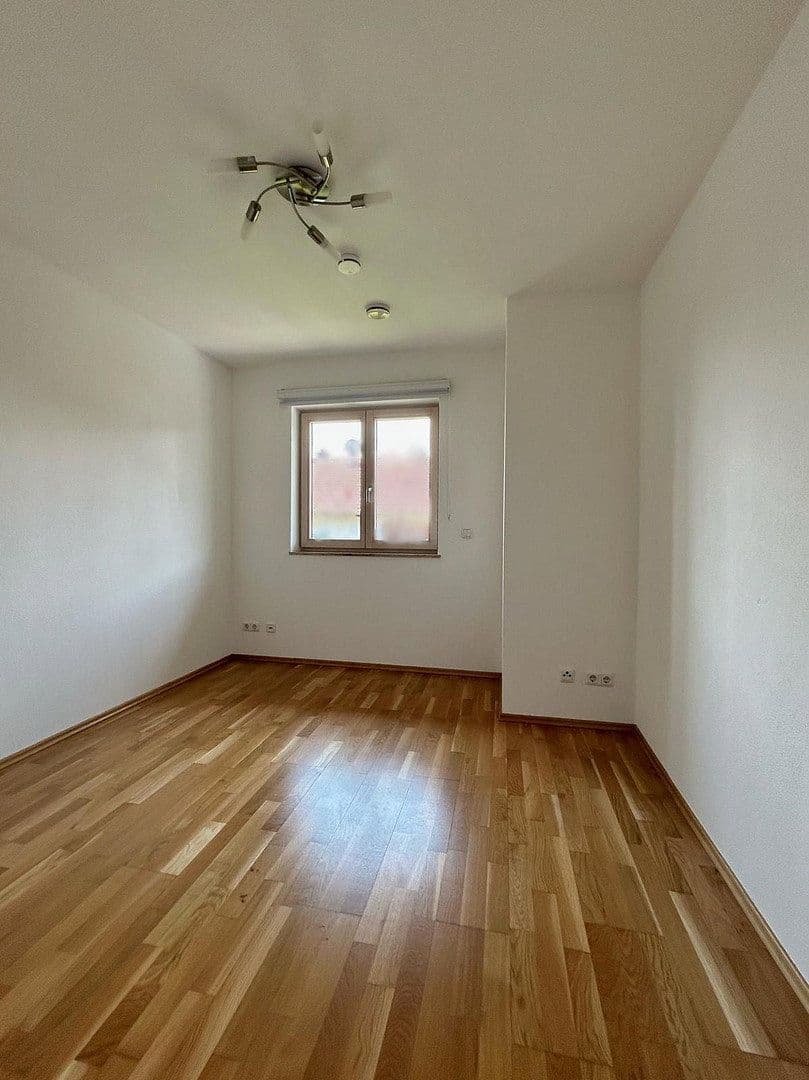 Predaj domu 165 m², pozemek 348 m², Sauerlach, Bavorsko Predaj domu 165 m², pozemek 348 m², Sauerlach, Bavorsko