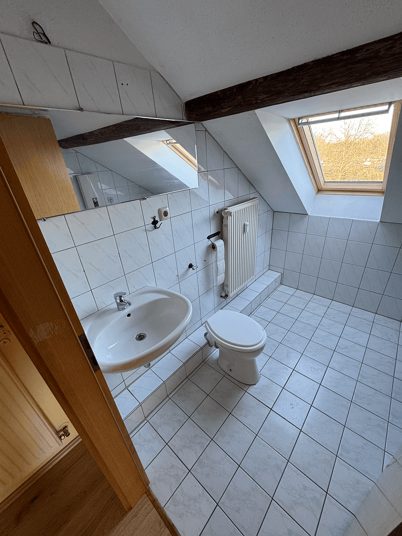 Prenájom bytu 1-izbový 43 m², Sutumerfeldstraße 36, Gelsenkirchen, Severné Porýnie - Westfálsko Prenájom bytu 1-izbový 43 m², Sutumerfeldstraße 36, Gelsenkirchen, Severné Porýnie - Westfálsko