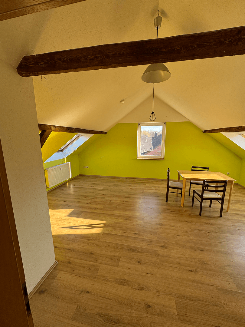 Prenájom bytu 1-izbový 43 m², Sutumerfeldstraße 36, Gelsenkirchen, Severné Porýnie - Westfálsko Prenájom bytu 1-izbový 43 m², Sutumerfeldstraße 36, Gelsenkirchen, Severné Porýnie - Westfálsko