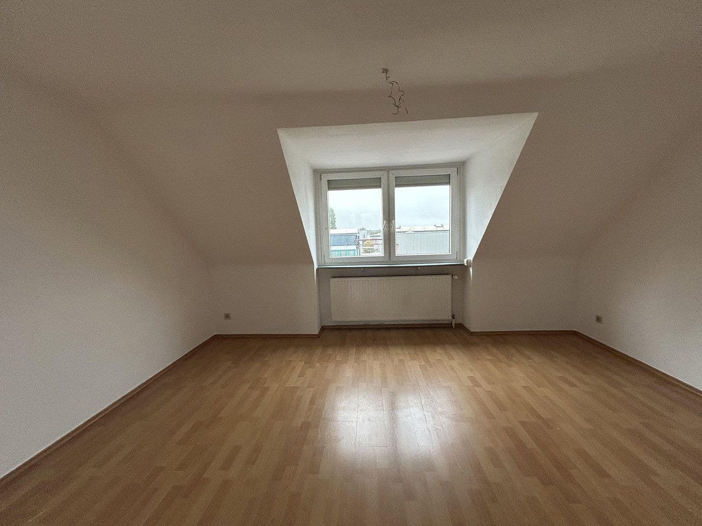 Prenájom bytu 3-izbový 65 m², Velbert, Severné Porýnie - Westfálsko Prenájom bytu 3-izbový 65 m², Velbert, Severné Porýnie - Westfálsko
