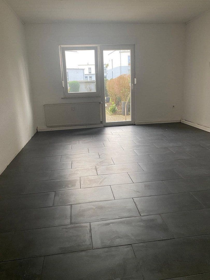 Prenájom bytu 3-izbový 65 m², Dorstener Straße 33, Gelsenkirchen, Severné Porýnie - Westfálsko Prenájom bytu 3-izbový 65 m², Dorstener Straße 33, Gelsenkirchen, Severné Porýnie - Westfálsko