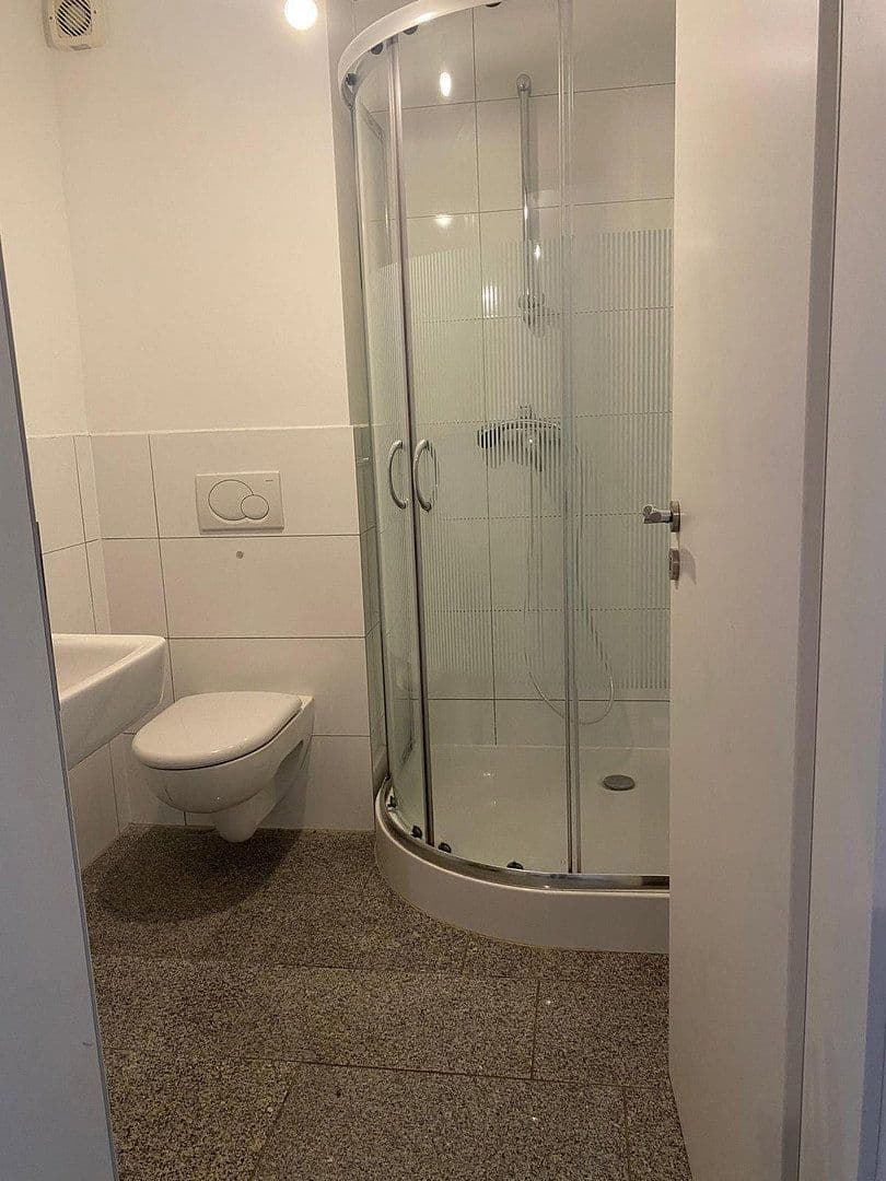 Prenájom bytu 3-izbový 65 m², Dorstener Straße 33, Gelsenkirchen, Severné Porýnie - Westfálsko Prenájom bytu 3-izbový 65 m², Dorstener Straße 33, Gelsenkirchen, Severné Porýnie - Westfálsko
