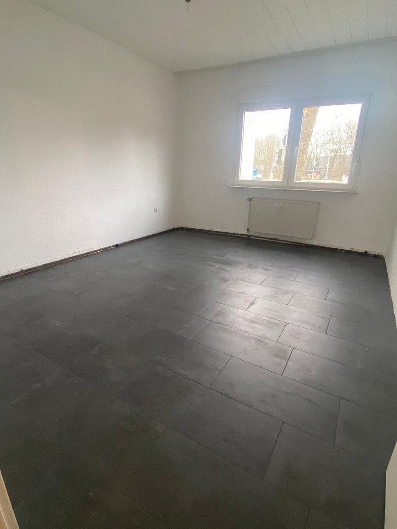 Prenájom bytu 3-izbový 65 m², Dorstener Straße 33, Gelsenkirchen, Severné Porýnie - Westfálsko Prenájom bytu 3-izbový 65 m², Dorstener Straße 33, Gelsenkirchen, Severné Porýnie - Westfálsko
