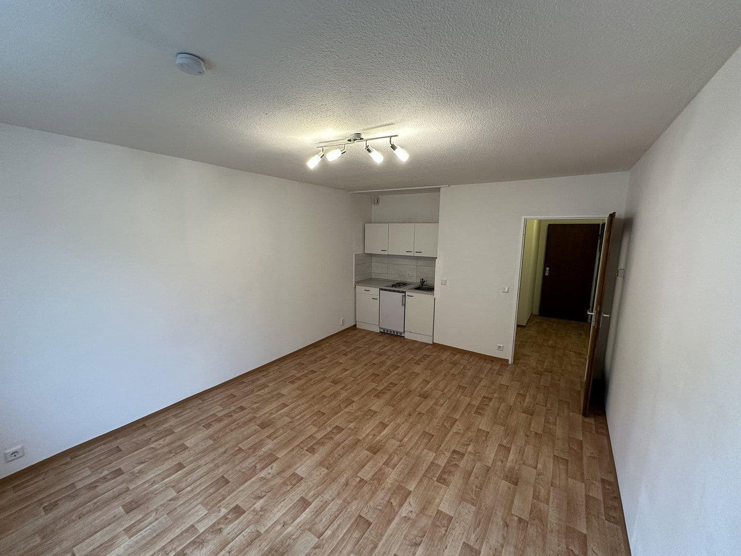 Prenájom bytu 1-izbový 25 m², Nürnberg, Bavorsko Prenájom bytu 1-izbový 25 m², Nürnberg, Bavorsko