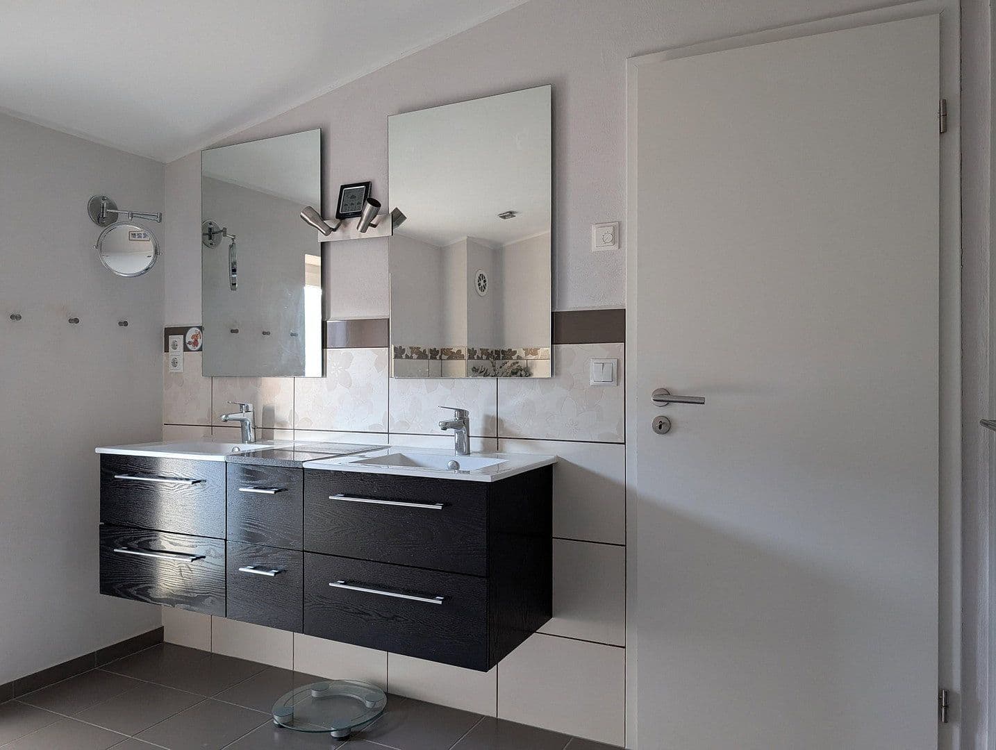 Predaj domu 180 m², pozemek 1.474 m², Pantelitz, Meklenbursko-Predpomoransko Predaj domu 180 m², pozemek 1.474 m², Pantelitz, Meklenbursko-Predpomoransko