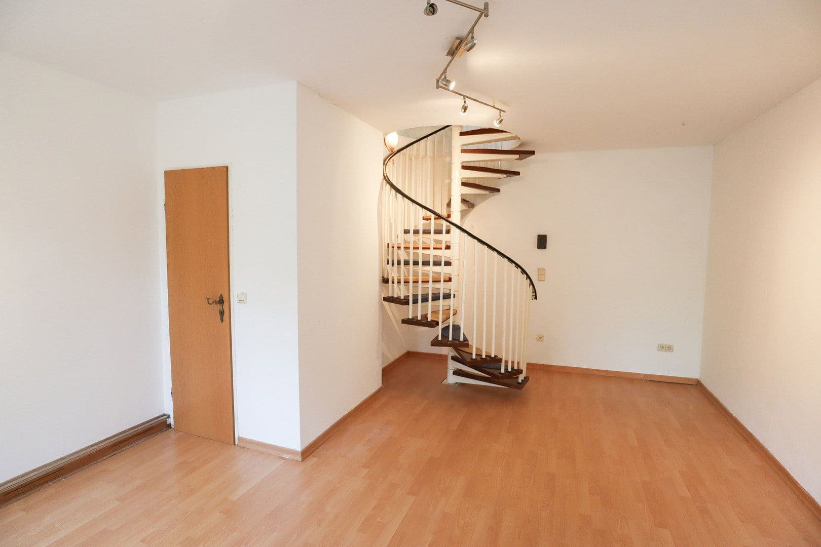 Predaj bytu 2-izbový 69 m², Ostpreussendamm 47a, Berlin, Berlín Predaj bytu 2-izbový 69 m², Ostpreussendamm 47a, Berlin, Berlín