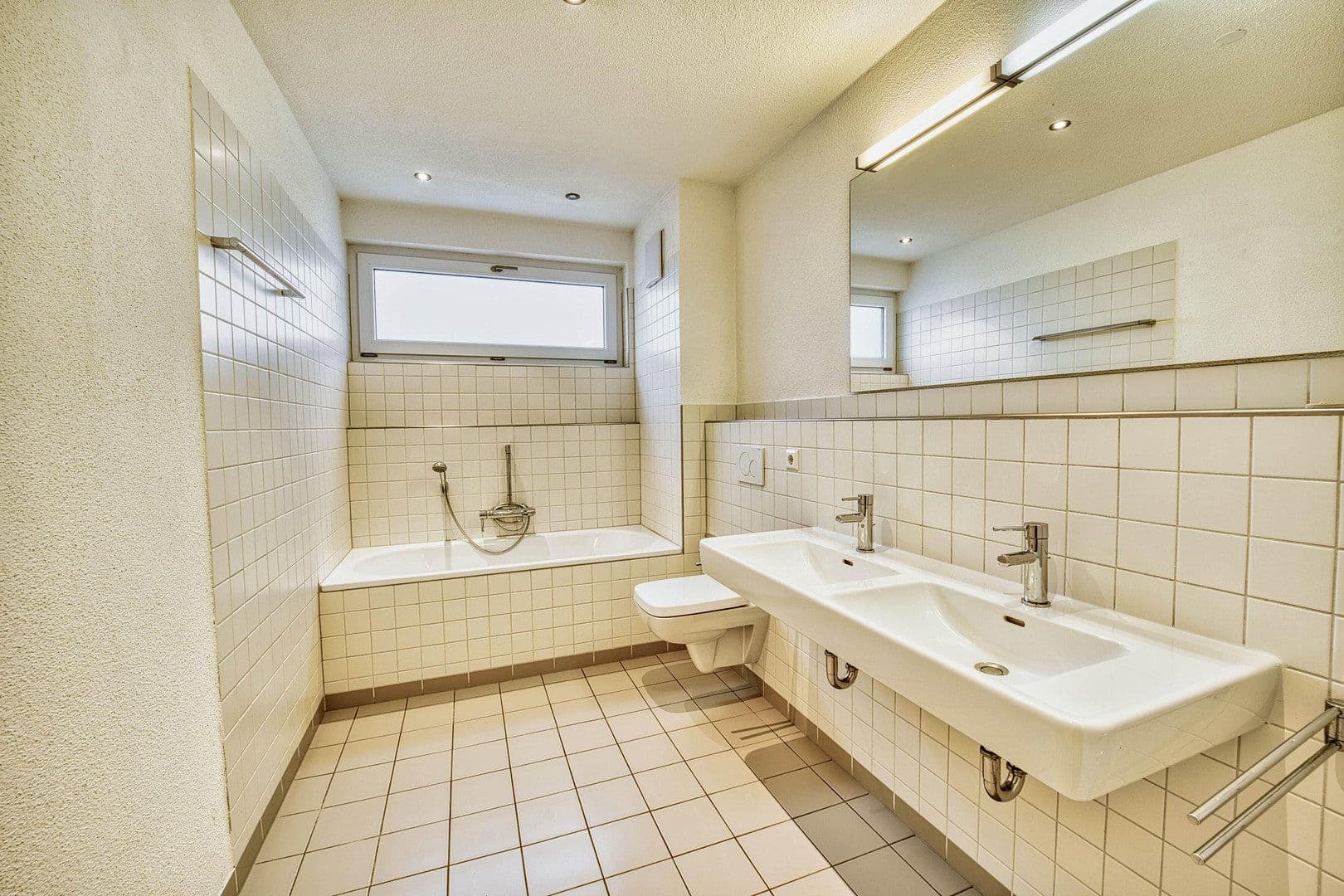 Predaj bytu 4-izbový 100 m², Waldshut-Tiengen, Bádensko-Wurttembersko Predaj bytu 4-izbový 100 m², Waldshut-Tiengen, Bádensko-Wurttembersko
