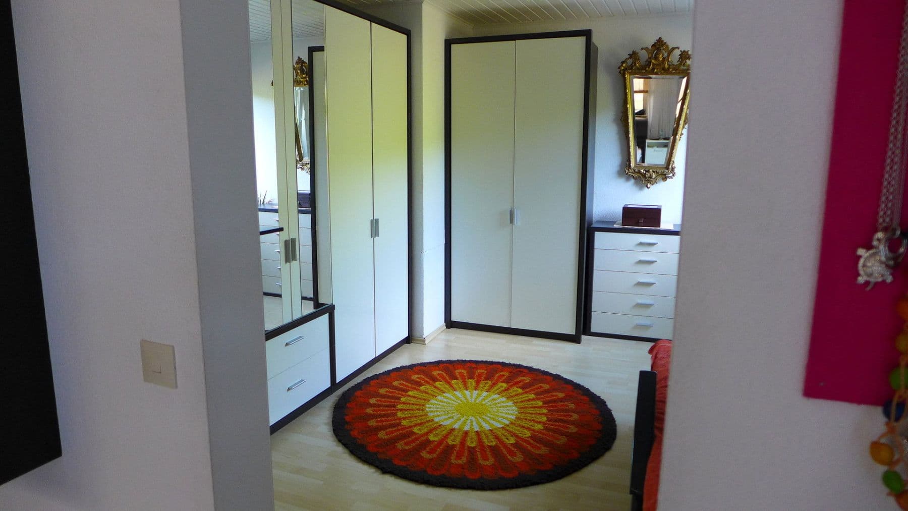 Predaj domu 224 m², pozemek 1.166 m², Winden, Porýnie-Falcko Predaj domu 224 m², pozemek 1.166 m², Winden, Porýnie-Falcko