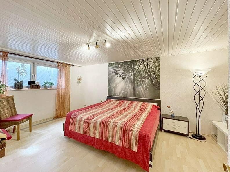 Predaj domu 224 m², pozemek 1.166 m², Winden, Porýnie-Falcko Predaj domu 224 m², pozemek 1.166 m², Winden, Porýnie-Falcko