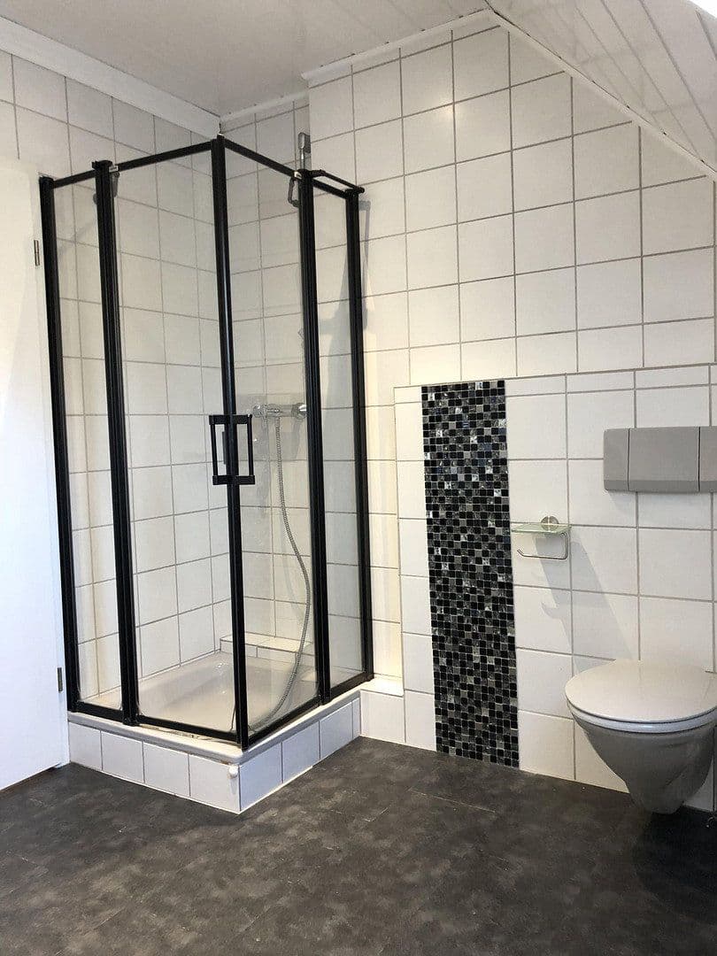 Prenájom bytu 4-izbový 98 m², Lindenstraße 24, Eulenbis, Porýnie-Falcko Prenájom bytu 4-izbový 98 m², Lindenstraße 24, Eulenbis, Porýnie-Falcko