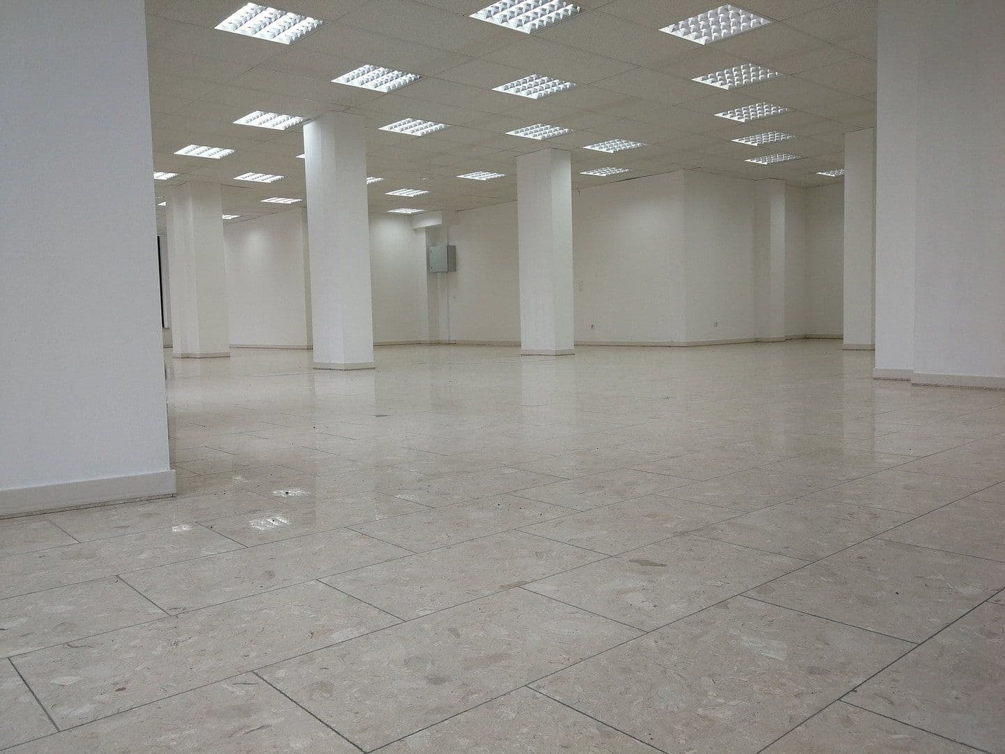Prenájom nebytového priestoru 200 m², Hauptstraße 19 A, Neusäß, Bavorsko Prenájom nebytového priestoru 200 m², Hauptstraße 19 A, Neusäß, Bavorsko