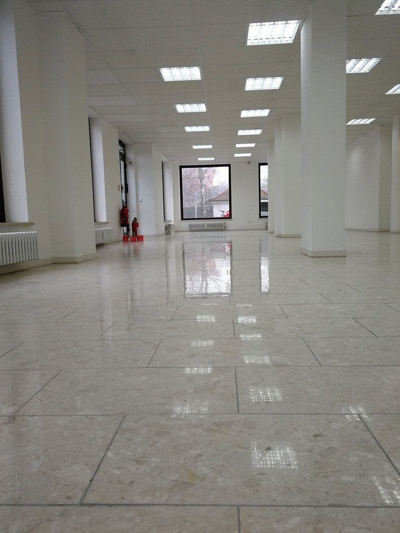 Prenájom nebytového priestoru 200 m², Hauptstraße 19 A, Neusäß, Bavorsko Prenájom nebytového priestoru 200 m², Hauptstraße 19 A, Neusäß, Bavorsko
