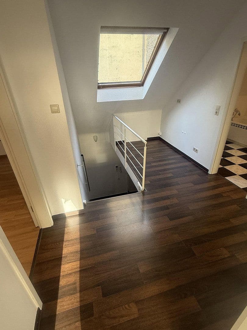 Prenájom domu 180 m², pozemek 500 m², Kapellenstraße 12a, Hannover, Dolné Sasko Prenájom domu 180 m², pozemek 500 m², Kapellenstraße 12a, Hannover, Dolné Sasko