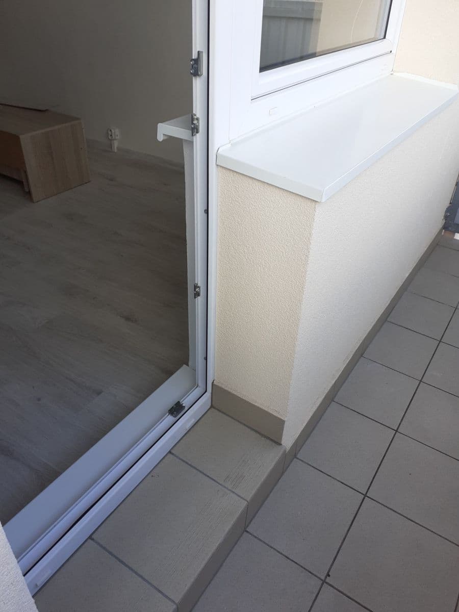 Prenájom bytu 1-izbový 35 m², Hraniční, Olomouc, Olomoucký kraj Prenájom bytu 1-izbový 35 m², Hraniční, Olomouc, Olomoucký kraj