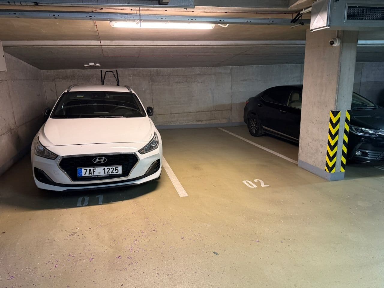 Prenájom garáže 13 m², U Michelského mlýna, Praha, Praha Prenájom garáže 13 m², U Michelského mlýna, Praha, Praha