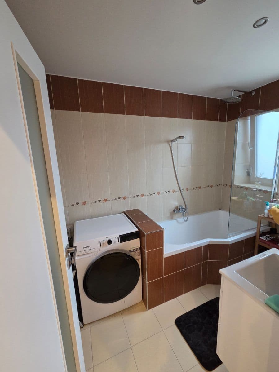 Prenájom bytu 2-izbový 54 m², Husova, Strakonice, Jihočeský kraj Prenájom bytu 2-izbový 54 m², Husova, Strakonice, Jihočeský kraj