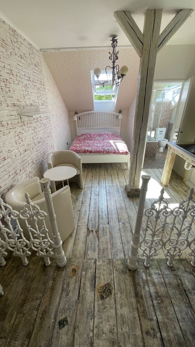 Prenájom bytu 1-izbový 25 m², Lublaňská, Praha, Praha Prenájom bytu 1-izbový 25 m², Lublaňská, Praha, Praha