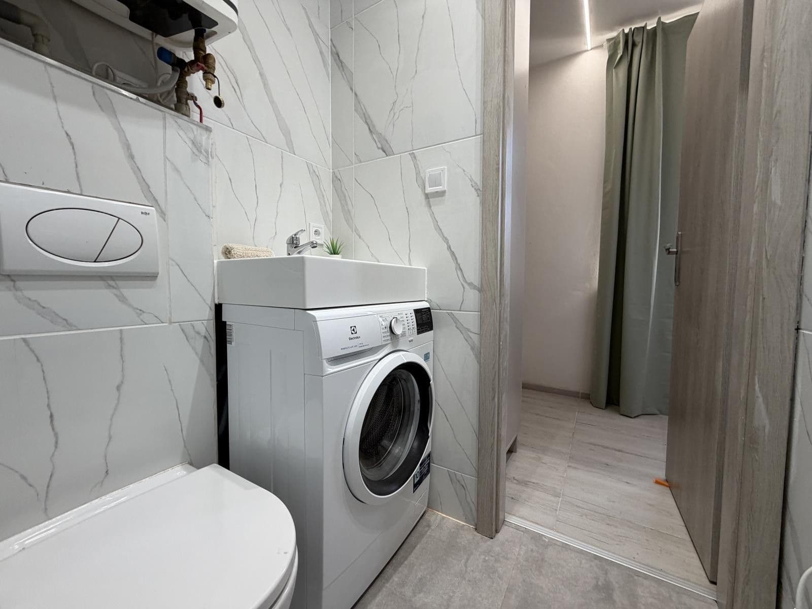 Prenájom bytu 2-izbový 35 m², Na Jarově, Praha, Praha Prenájom bytu 2-izbový 35 m², Na Jarově, Praha, Praha