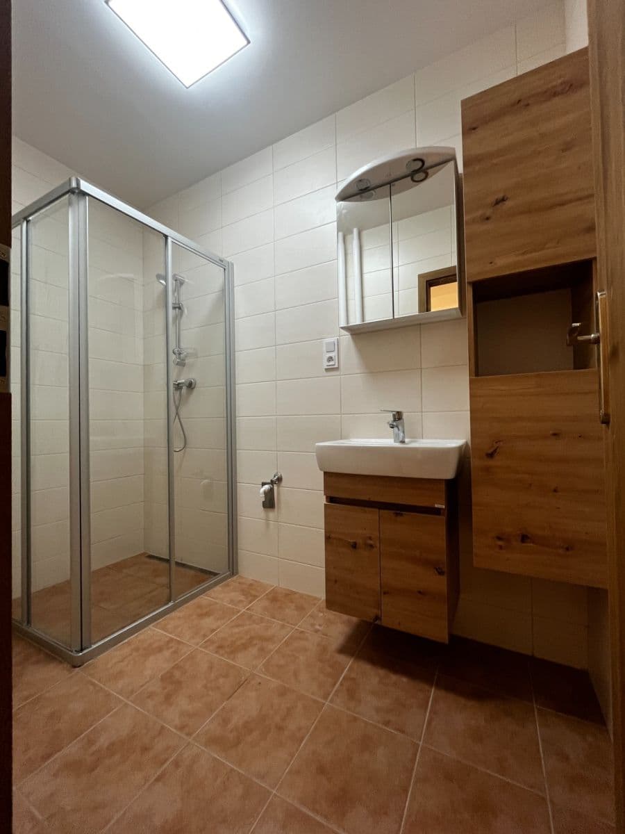 Prenájom bytu 2-izbový 51 m², Bendlova, Česká Lípa, Liberecký kraj Prenájom bytu 2-izbový 51 m², Bendlova, Česká Lípa, Liberecký kraj