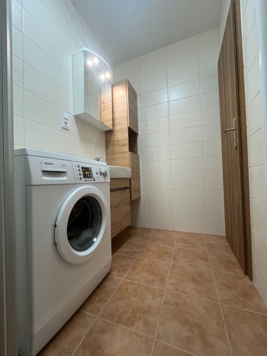 Prenájom bytu 2-izbový 51 m², Bendlova, Česká Lípa, Liberecký kraj Prenájom bytu 2-izbový 51 m², Bendlova, Česká Lípa, Liberecký kraj
