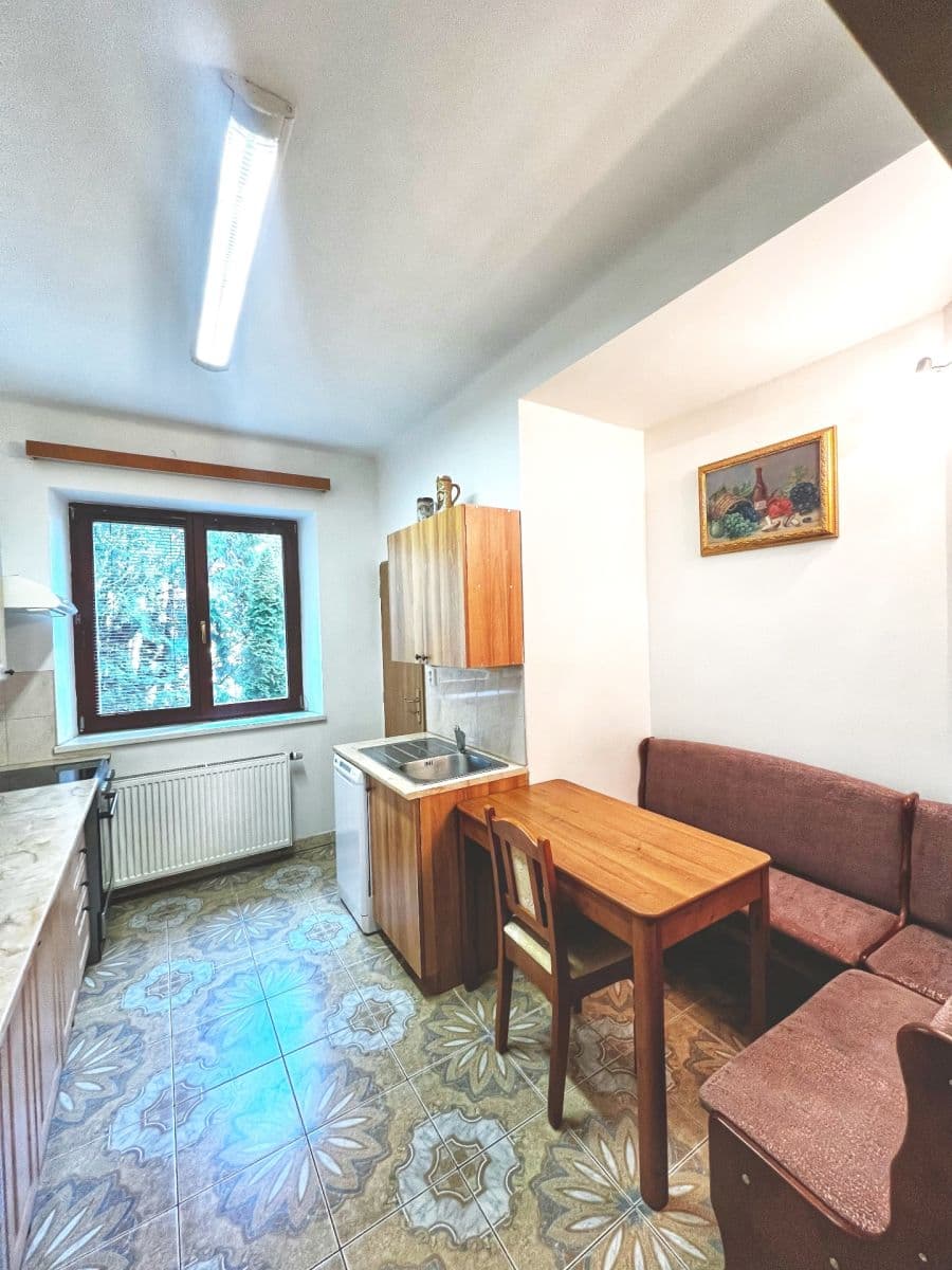 Prenájom bytu 3-izbový 85 m², Za Humny, Praha, Praha Prenájom bytu 3-izbový 85 m², Za Humny, Praha, Praha