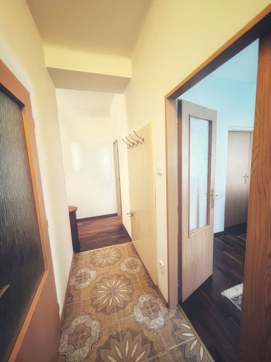 Prenájom bytu 3-izbový 85 m², Za Humny, Praha, Praha Prenájom bytu 3-izbový 85 m², Za Humny, Praha, Praha
