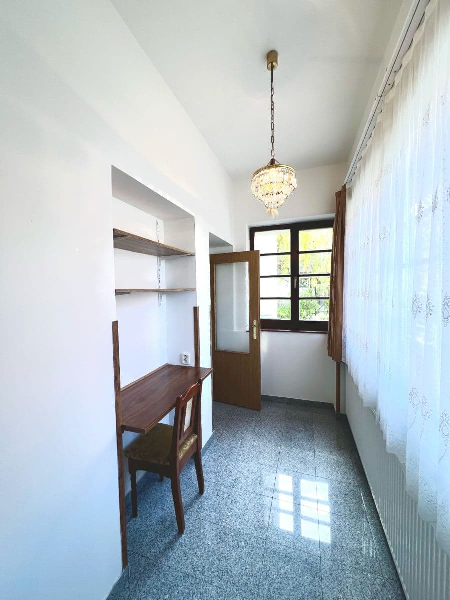 Prenájom bytu 3-izbový 85 m², Za Humny, Praha, Praha Prenájom bytu 3-izbový 85 m², Za Humny, Praha, Praha