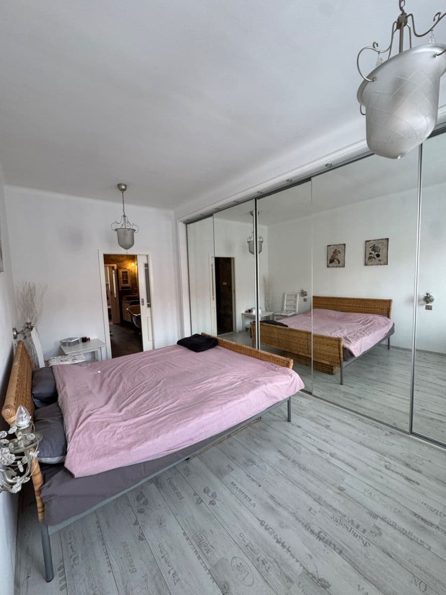 Prenájom bytu 3-izbový 80 m², Pivovarnická, Praha, Praha Prenájom bytu 3-izbový 80 m², Pivovarnická, Praha, Praha