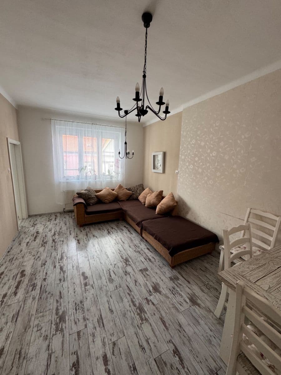 Prenájom bytu 3-izbový 80 m², Pivovarnická, Praha, Praha Prenájom bytu 3-izbový 80 m², Pivovarnická, Praha, Praha