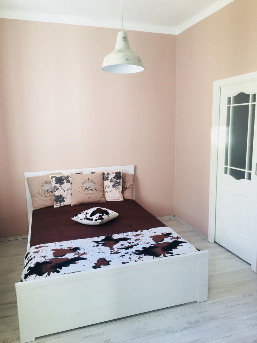 Prenájom bytu 3-izbový 80 m², Pivovarnická, Praha, Praha Prenájom bytu 3-izbový 80 m², Pivovarnická, Praha, Praha