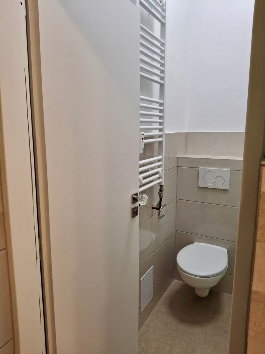 Prenájom bytu 1-izbový 24 m², V Horní Stromce, Praha, Praha Prenájom bytu 1-izbový 24 m², V Horní Stromce, Praha, Praha
