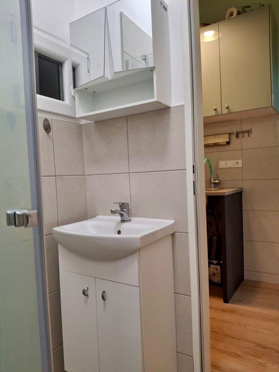 Prenájom bytu 1-izbový 24 m², V Horní Stromce, Praha, Praha Prenájom bytu 1-izbový 24 m², V Horní Stromce, Praha, Praha