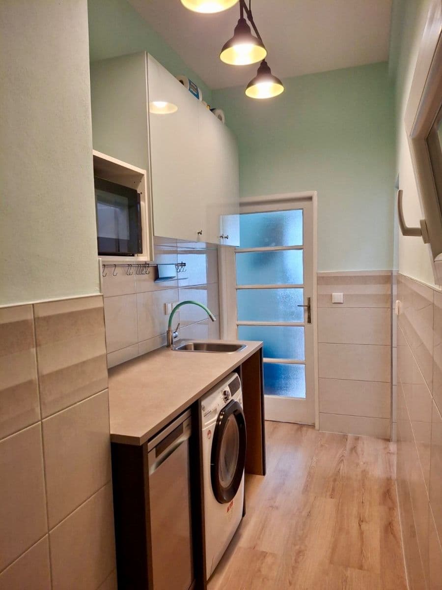 Prenájom bytu 1-izbový 24 m², V Horní Stromce, Praha, Praha Prenájom bytu 1-izbový 24 m², V Horní Stromce, Praha, Praha