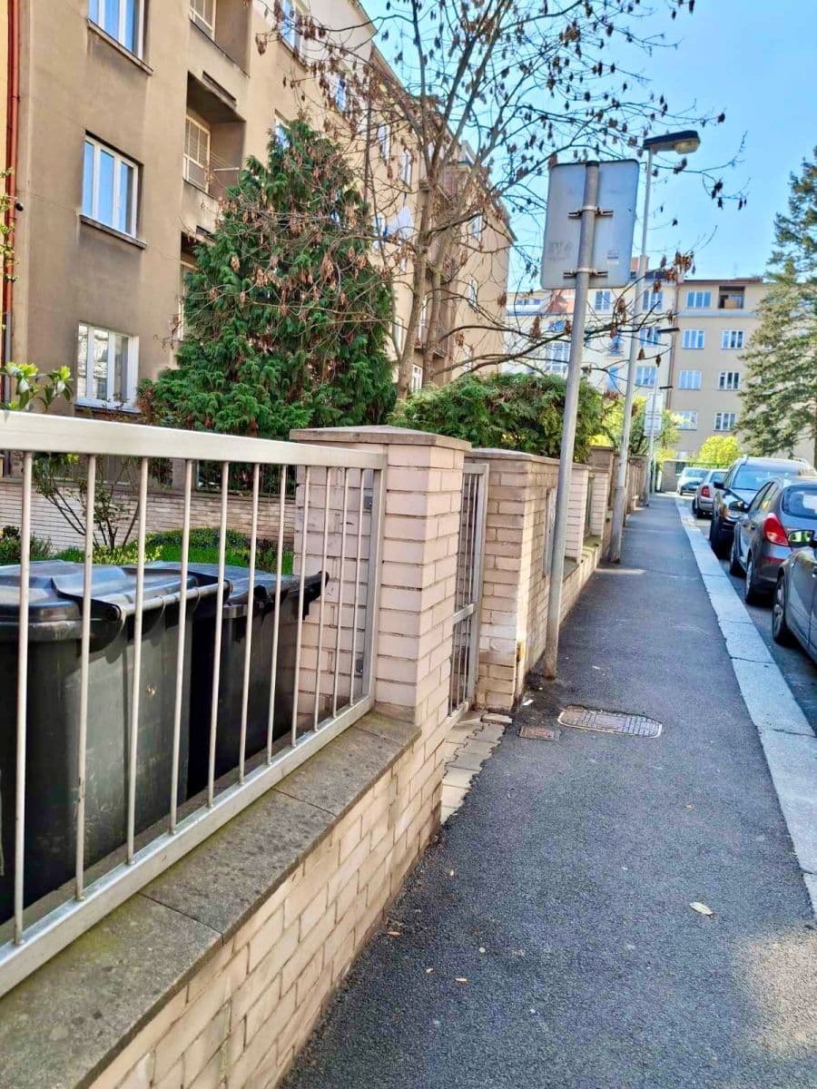 Prenájom bytu 1-izbový 24 m², V Horní Stromce, Praha, Praha Prenájom bytu 1-izbový 24 m², V Horní Stromce, Praha, Praha
