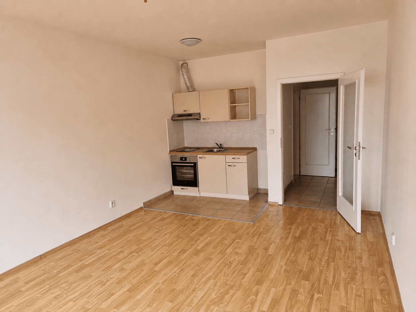 Prenájom bytu 1-izbový 30 m², Pešlova, Praha, Praha Prenájom bytu 1-izbový 30 m², Pešlova, Praha, Praha