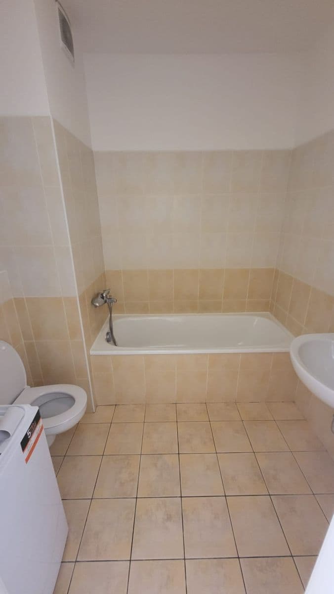 Prenájom bytu 1-izbový 30 m², Pešlova, Praha, Praha Prenájom bytu 1-izbový 30 m², Pešlova, Praha, Praha