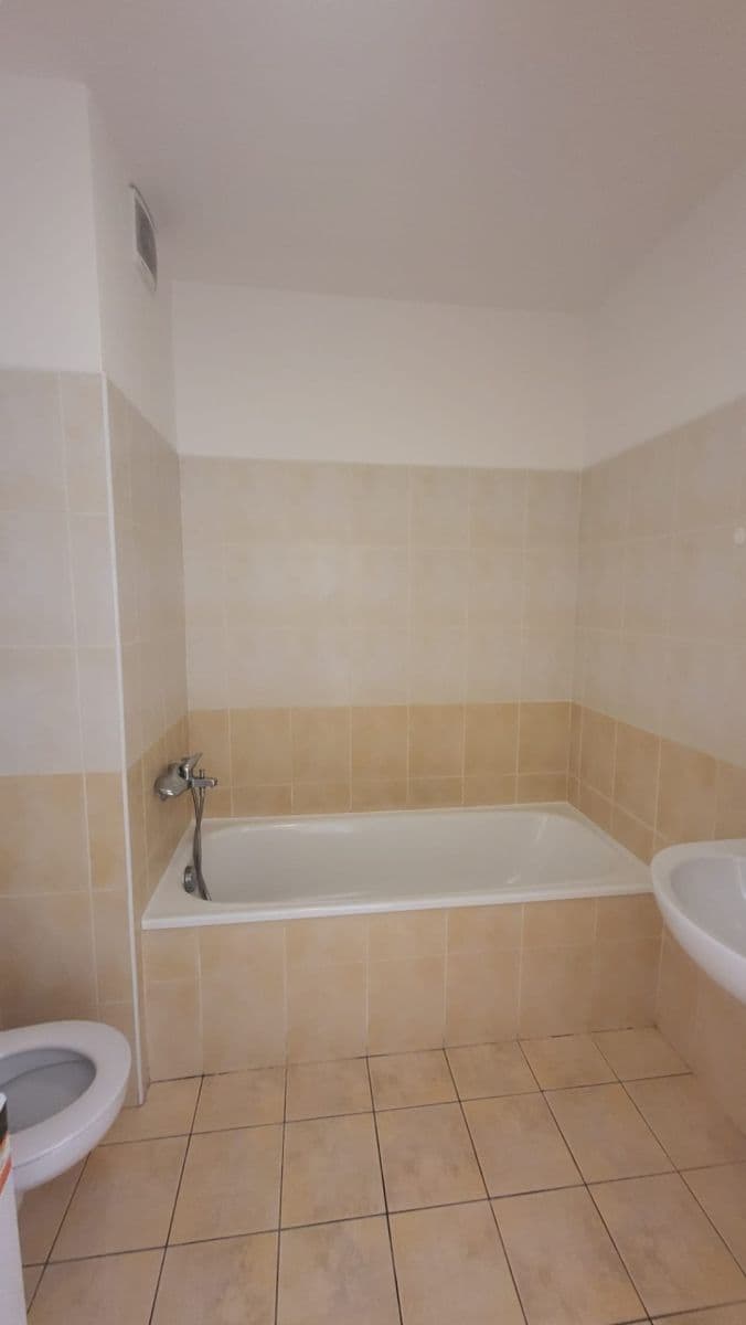 Prenájom bytu 1-izbový 30 m², Pešlova, Praha, Praha Prenájom bytu 1-izbový 30 m², Pešlova, Praha, Praha