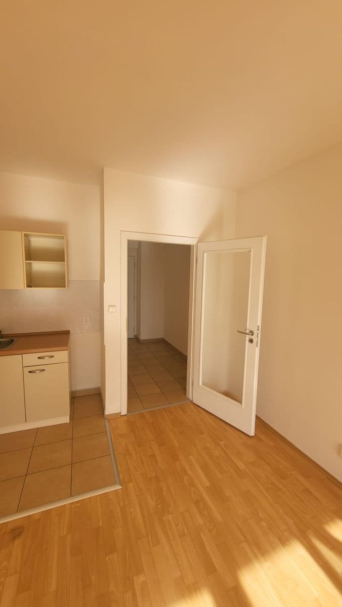 Prenájom bytu 1-izbový 30 m², Pešlova, Praha, Praha Prenájom bytu 1-izbový 30 m², Pešlova, Praha, Praha