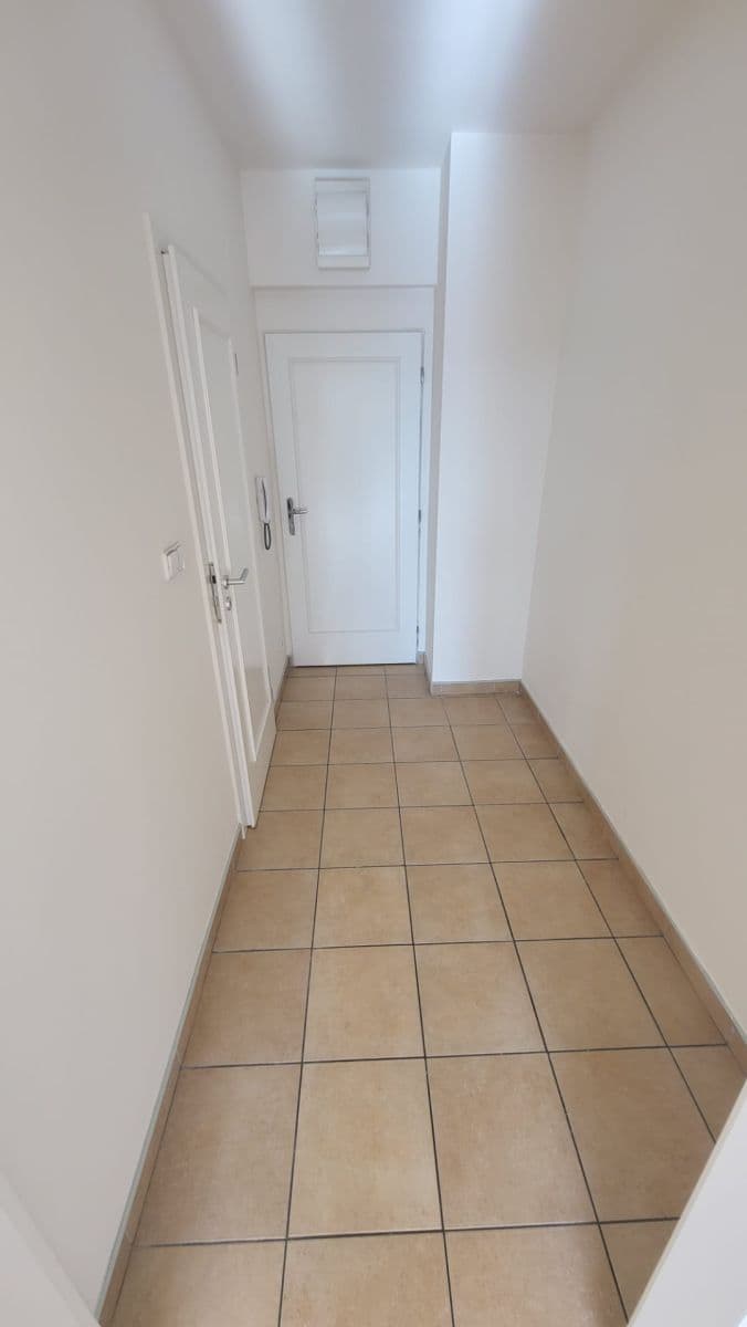 Prenájom bytu 1-izbový 30 m², Pešlova, Praha, Praha Prenájom bytu 1-izbový 30 m², Pešlova, Praha, Praha