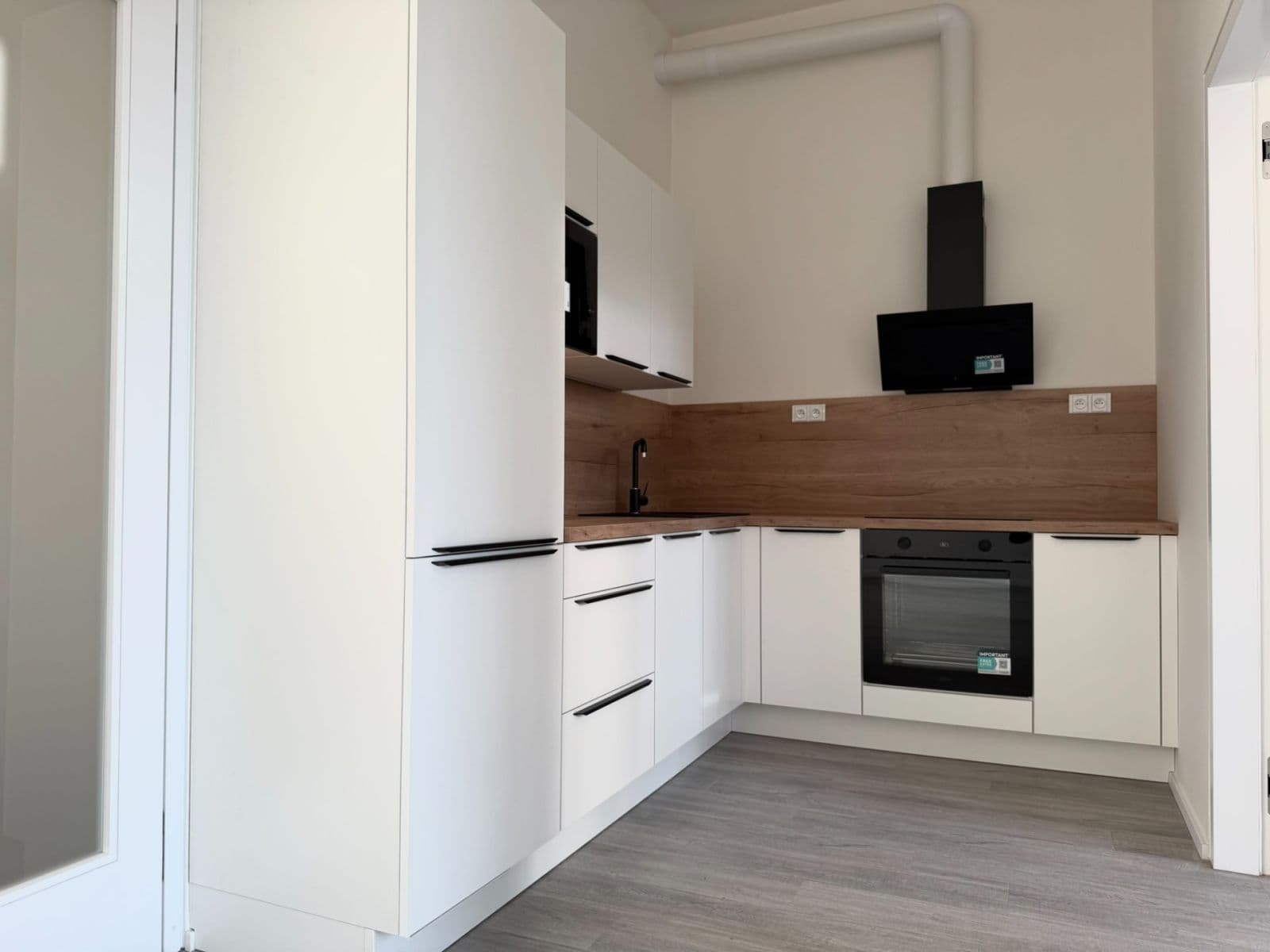 Prenájom bytu 2-izbový 57 m², Malešická, Praha, Praha Prenájom bytu 2-izbový 57 m², Malešická, Praha, Praha