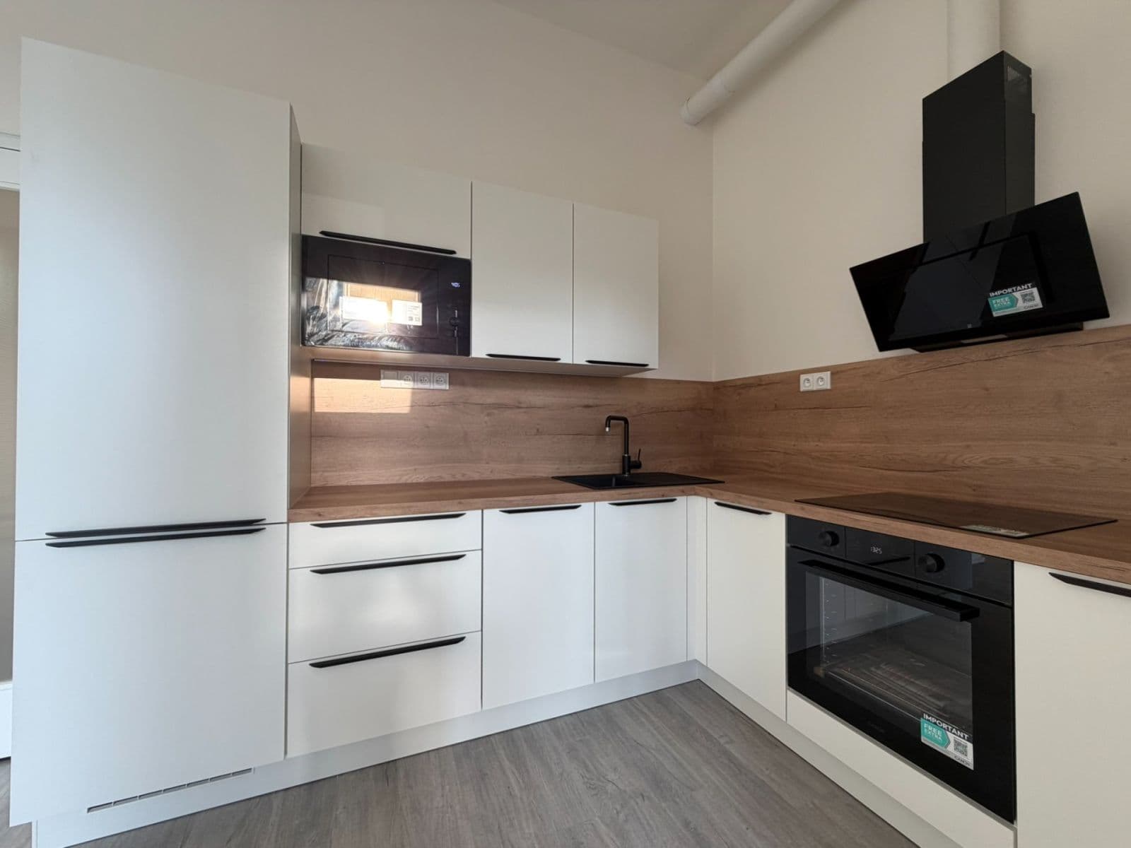 Prenájom bytu 2-izbový 57 m², Malešická, Praha, Praha Prenájom bytu 2-izbový 57 m², Malešická, Praha, Praha