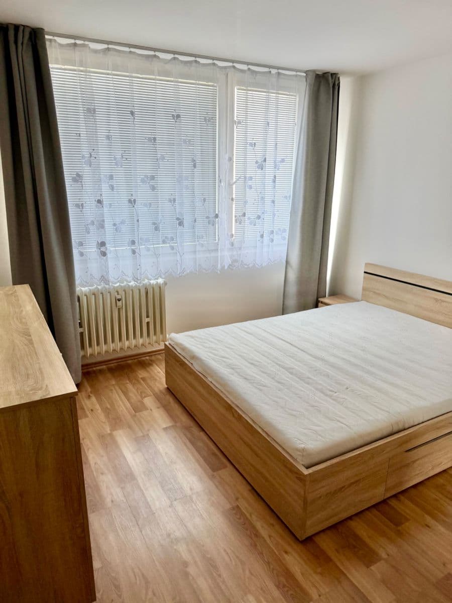 Prenájom bytu 3-izbový 60 m², Habartická, Praha, Praha Prenájom bytu 3-izbový 60 m², Habartická, Praha, Praha